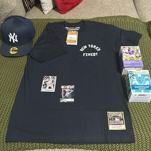 Men’s size Med New York Yankee’s shirt